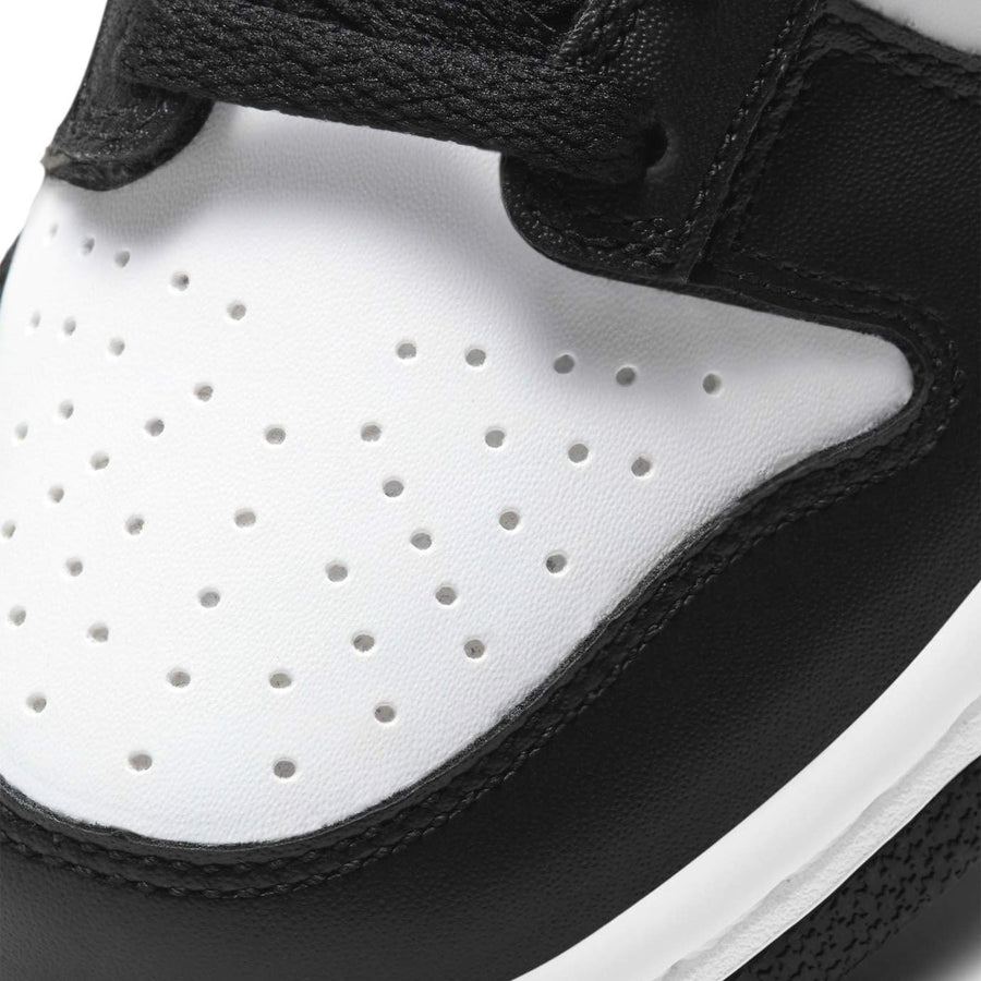 NIKE DUNK LOW BLACK WHITE PANDA