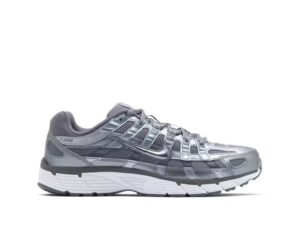 NIKE P-6000 METALLIC COOL GREY